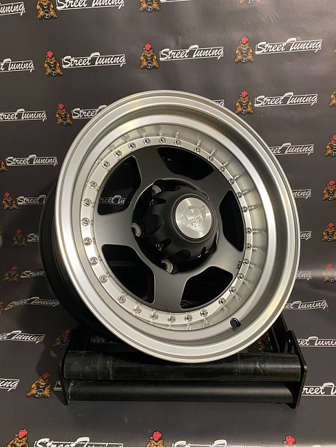 картинка Новые диски Off Road с полкой R15 J7 ET (-10) 5x139,7 магазин  StreetTuning 