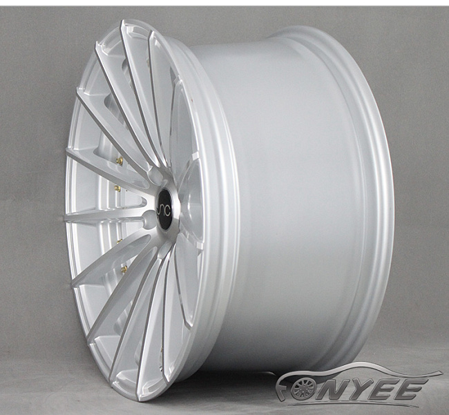 картинка Новые диски JNC 042 R19 5X114,3 ET35 J9,5 серебро + золотистые болтики магазин  StreetTuning 