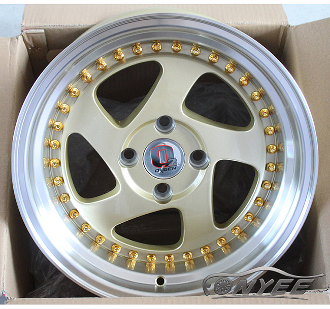 картинка Новые диски Rotiform TMB Flat R15 4х100 ET17 J8,5 золото + золотые болтики магазин  StreetTuning 