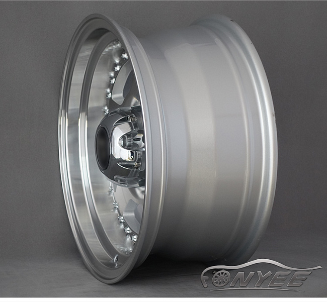 картинка Новые диски MVF-955 R15 5X114,3 ET-10 J7 серебро + серебристые болтики магазин  StreetTuning 