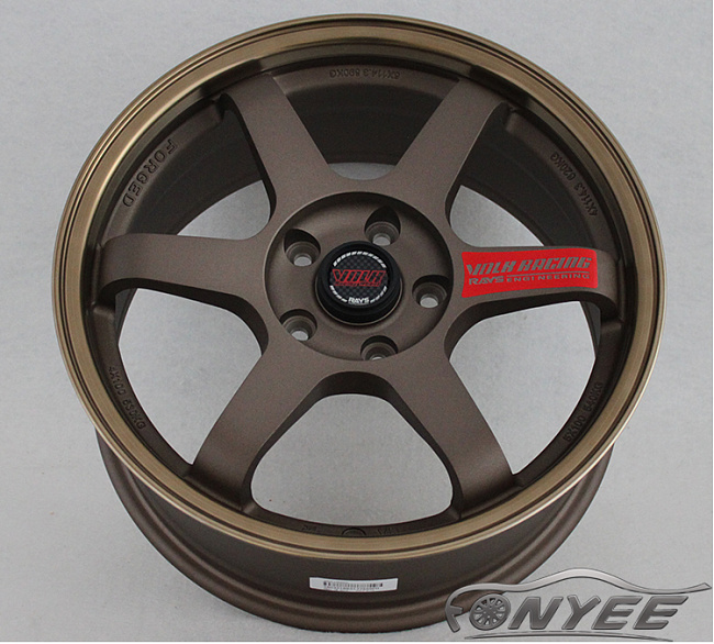 картинка Новые диски Rays TE37 R17 5X114,3 ET38 J7,5 золото мат + полированная полка золото магазин  StreetTuning 