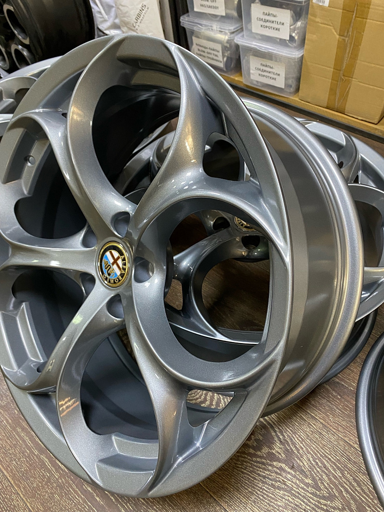картинка Новые диски Alfa Romeo Giulia Quadrifoglio R19 J8 ET33 5X110 от магазина  StreetTuning