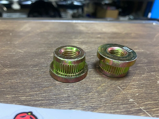 картинка Футорка забивная, для проставки, шаг резьбы 12х1.5 магазин  StreetTuning 