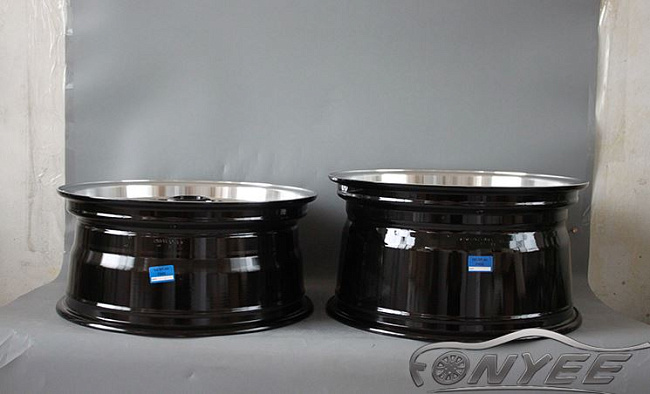 картинка Новые диски BBS RS R15 4X100/4X114,3 ET15 J8 черные + полированная полка магазин  StreetTuning 