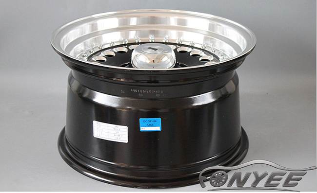 картинка Новые диски Raguna D-Force AKRO R16 6X139,7 ET-10 J9 серебро + черный глянец магазин  StreetTuning 