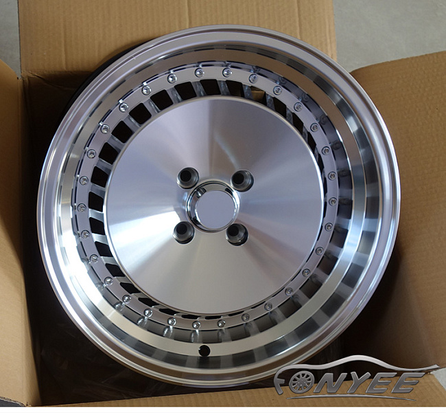 картинка Новые диски Stuttgart ST4 R16 4X100 ET17 J8,5, серебряные (черные внутри) магазин  StreetTuning 