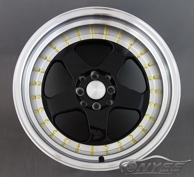 картинка Новые диски Rotiform R17 4x100-4x114,3 ET10 J10 черный + полированная полка магазин  StreetTuning 