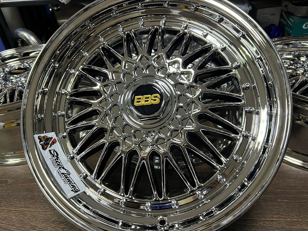 картинка Новые диски BBS RS R18 J8 ET20 5x100/5x120 хром от магазина  StreetTuning