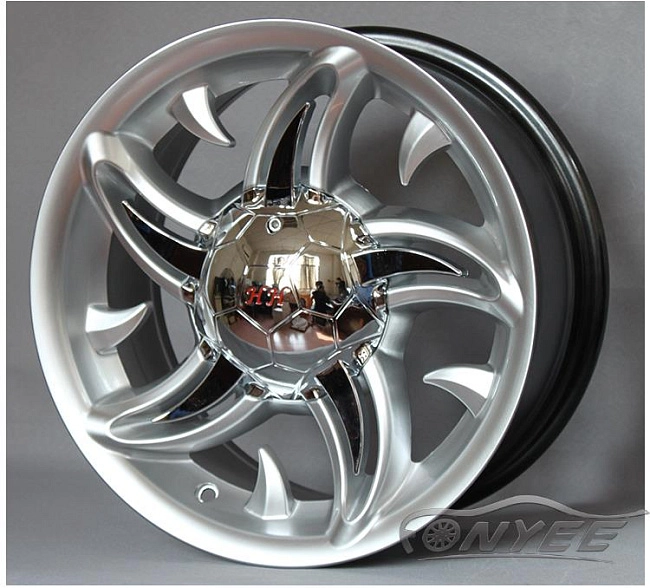 картинка Эксклюзивные диски HH R14 ET25 4x100/114,3 J6,5 серебро магазин  StreetTuning 