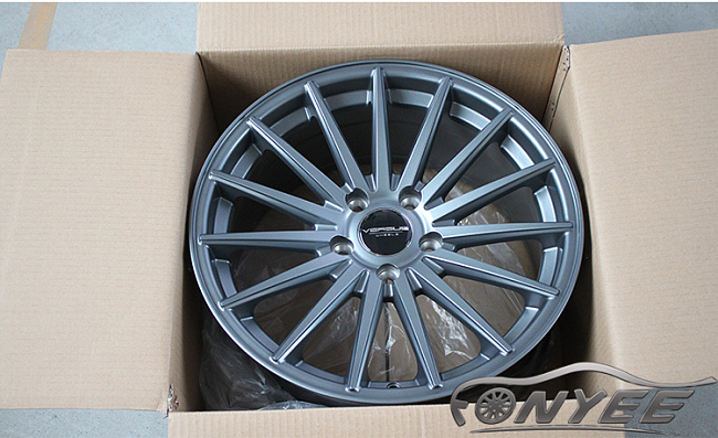 картинка Новые диски Vossen VFS2 Replica R18 5X114,3 ET40 J9,5 серый мат магазин  StreetTuning 