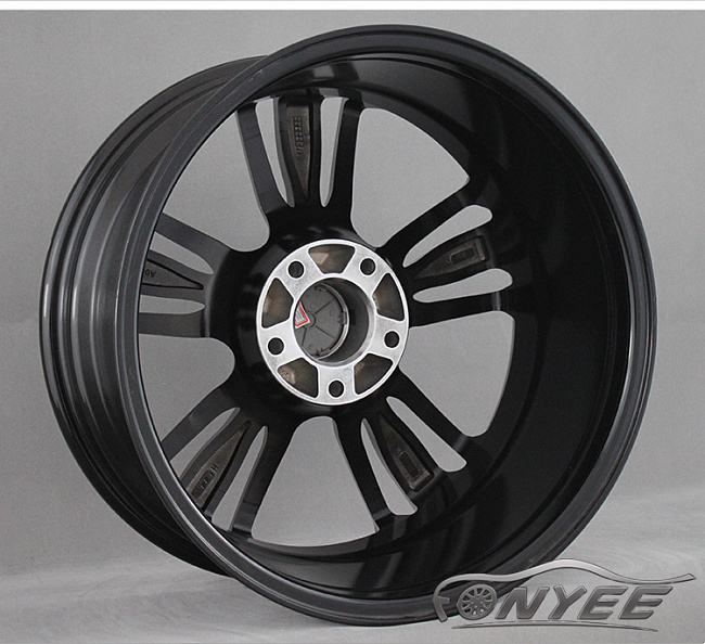 картинка Новые диски BMW Series 660 R18 5x120 ET30 J8 Черный глянец + серебро магазин  StreetTuning 