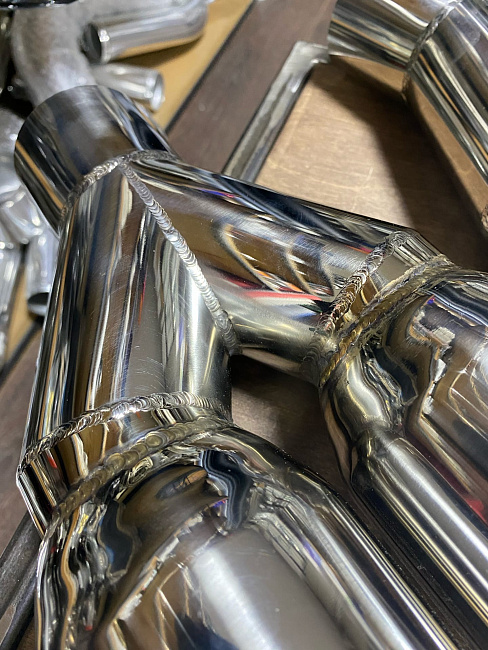 картинка Насадки на глушитель Remus двойные комплект- 2 шт 63 х 89 мм магазин  StreetTuning 