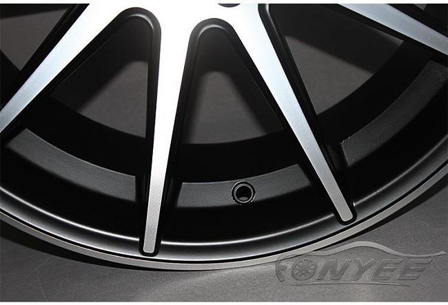 картинка Новые диски Cobra R19 J9,5 ET+38 5x114,3 черный + серебро магазин  StreetTuning 