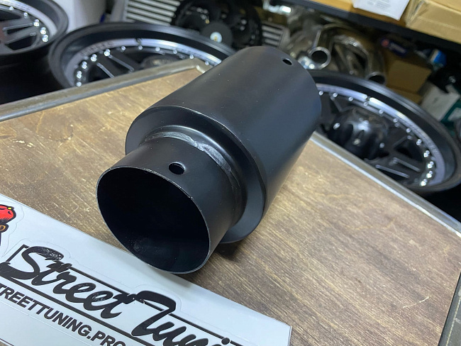 картинка Насадка на глушитель универсальная 63x89 мм, черный мат магазин  StreetTuning 