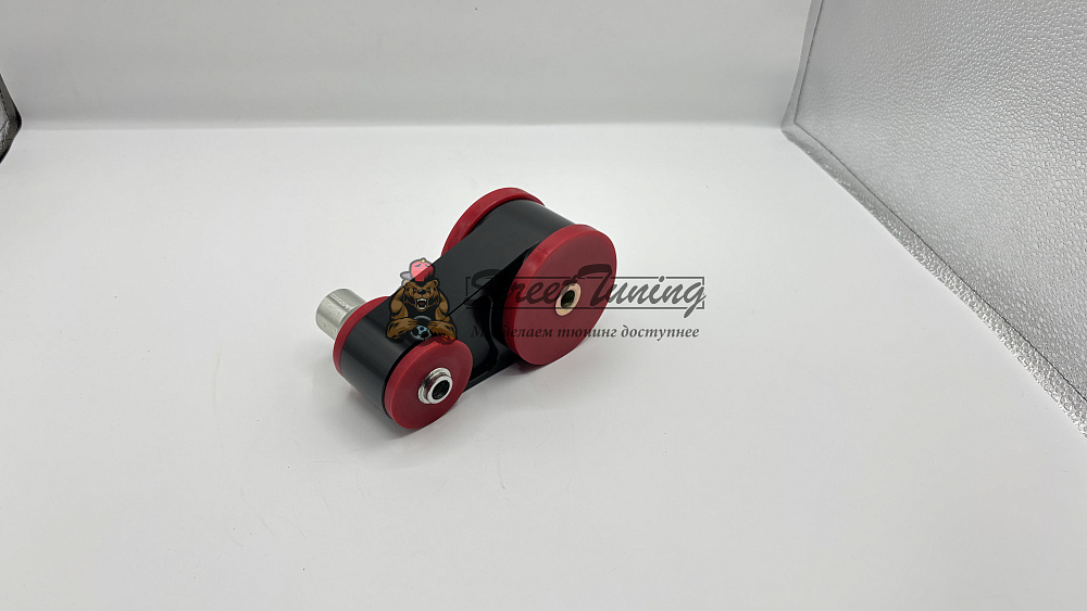 картинка Опора двигателя задняя Ford Fiesta ST 2014-2019 полиуретан от магазина  StreetTuning