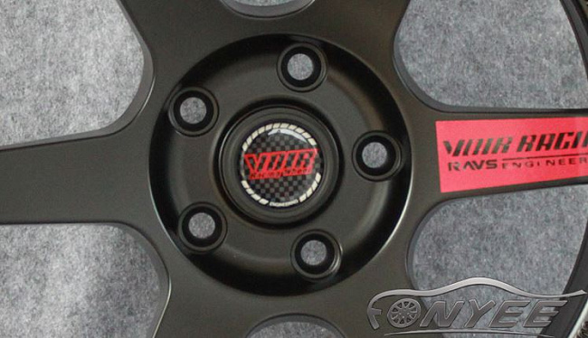 картинка Новые диски Rays TE37 R18 5X100 ET40 J8 черные матовые магазин  StreetTuning 