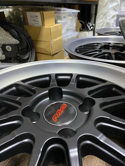 картинка Новые диски RAYS R15 J7 ET30 4x100 черные + полировка магазин  StreetTuning 