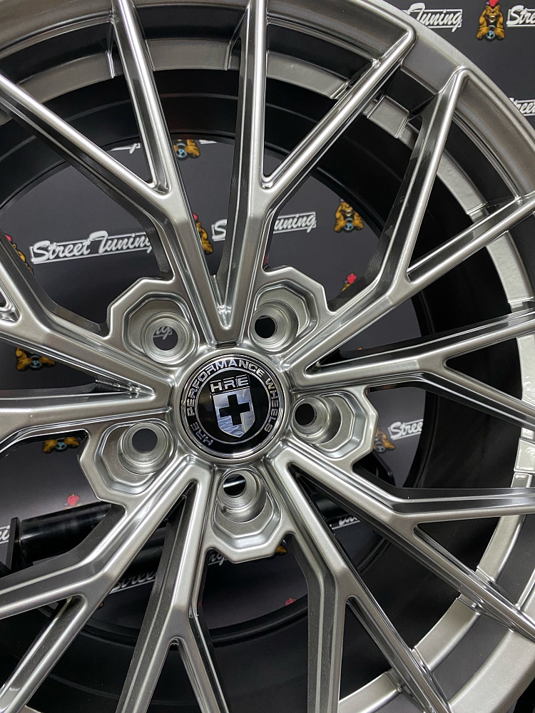 картинка Новые диски HRE FF28 R17 J7.5 ET35 5x108 Hyper Black от магазина  StreetTuning