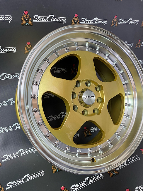 картинка Новые диски Rotiform R16 J8 ET25 4x100/114,3 золото магазин  StreetTuning 
