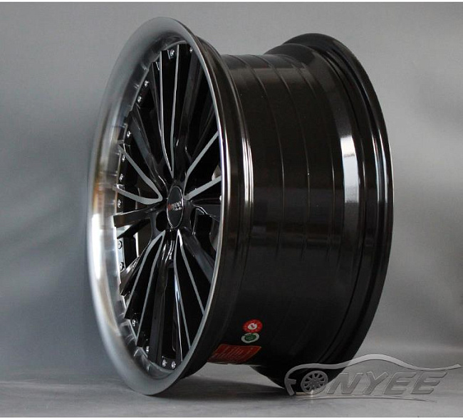 картинка Новые диски Fonyee модель 6 R19 5x112 ET25 J8,5 черные магазин  StreetTuning 