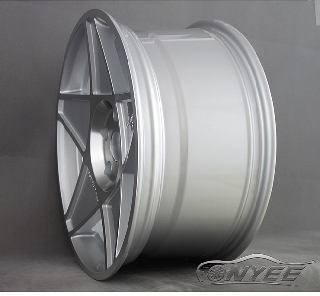 картинка Новые диски Performa 20 R18 J8,5 ET+35 5x120 серебро магазин  StreetTuning 