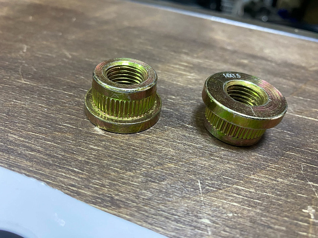 картинка Футорка забивная, для проставки, шаг резьбы 14х1.5 магазин  StreetTuning 