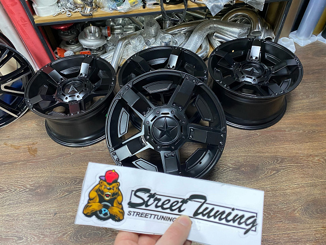 картинка Новые диски KMC XD Rockstar Series 2 R17 J9 ET0 6X139.7/135 магазин  StreetTuning 