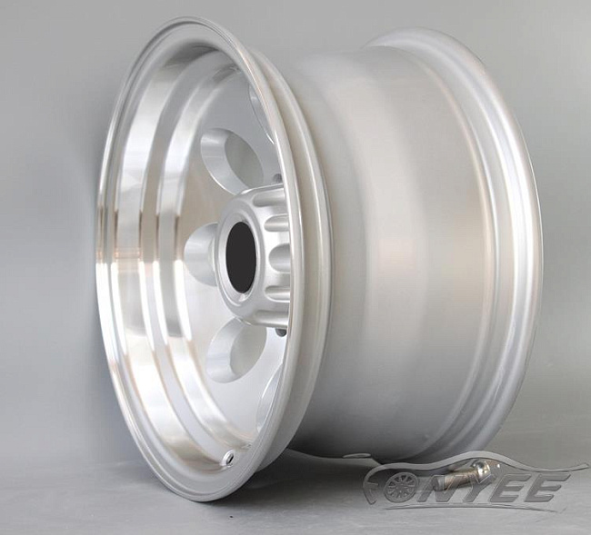 картинка Новые диски GT wheels style 2 R16 6x139,7 ET-25 J8 серебро магазин  StreetTuning 