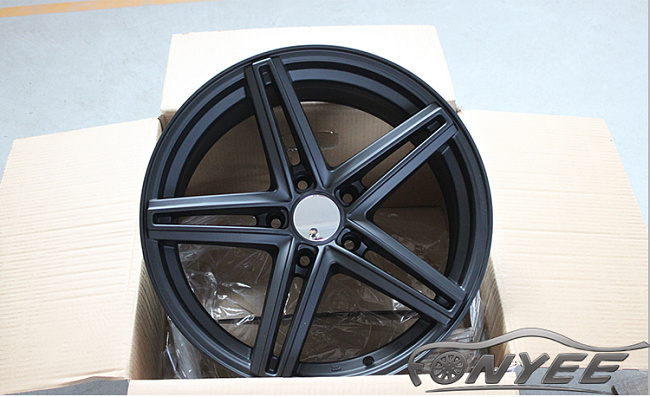 картинка Новые диски Vossen CV5 Replica R18 5X120 ET30 J8,5 черный мат магазин  StreetTuning 