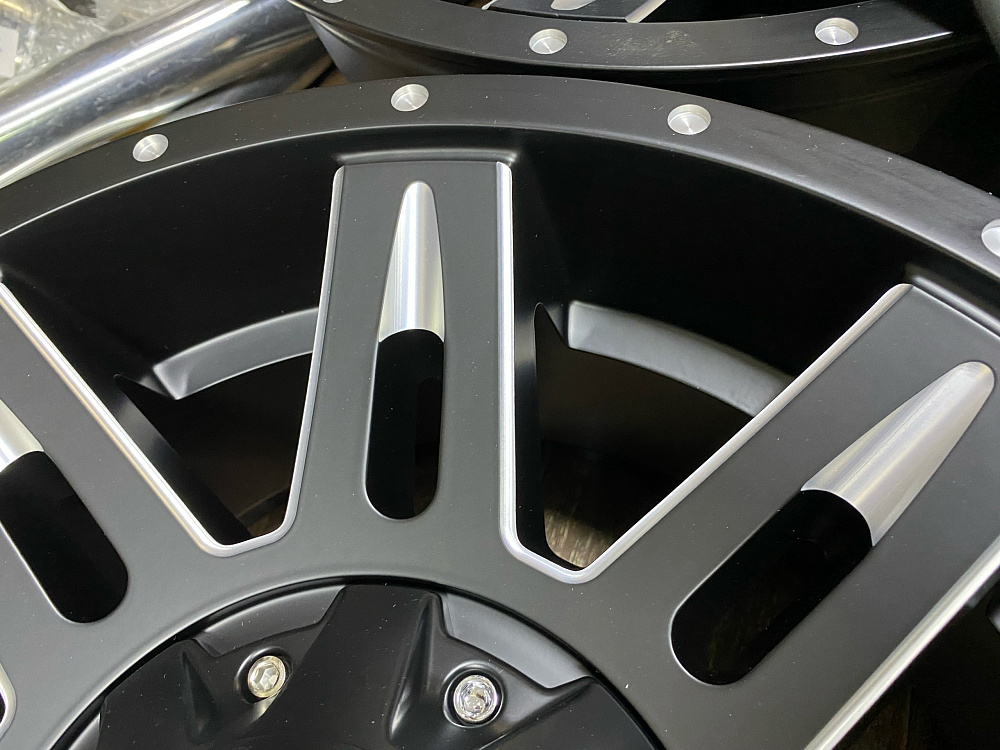 картинка Новые диски STL-HD R18 J9 ET-12 6X139,7 , черный мат от магазина  StreetTuning