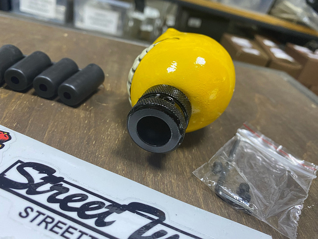 картинка Ручка КПП Ghost (призрак), цвет желтый. магазин  StreetTuning 