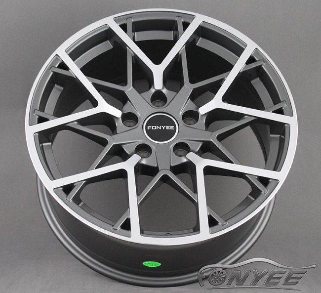 картинка Новые диски BMW модель 2 R18 5X120 ET33 J8 серебро магазин  StreetTuning 