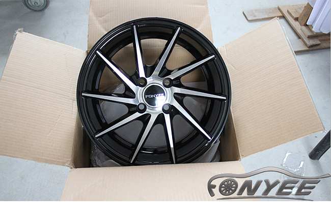 картинка Новые диски Vossen CVT-R Replica R15 4X100 ET35 J7 черный глянец + серебро магазин  StreetTuning 