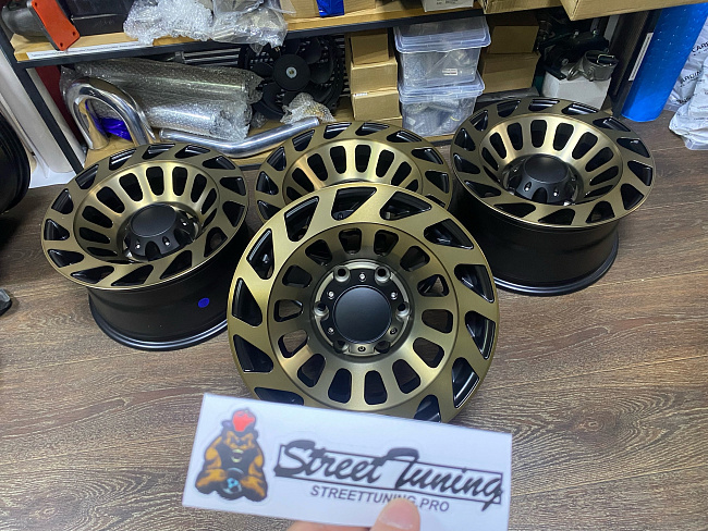 картинка Новые диски Black Rhino Madness R15 J8 ET (-10) 6X139.7 ЦО 108 магазин  StreetTuning 