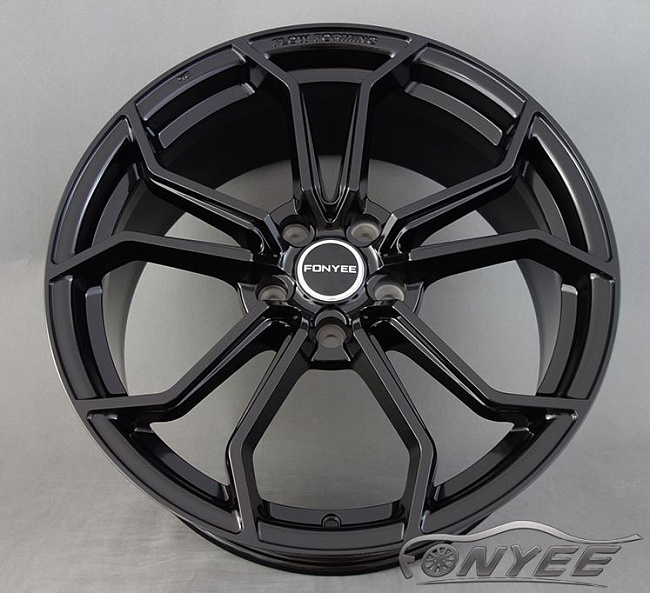 картинка Новые диски KE Flow Forming модель 5 R18 5X112 ET40 J8 черные магазин  StreetTuning 