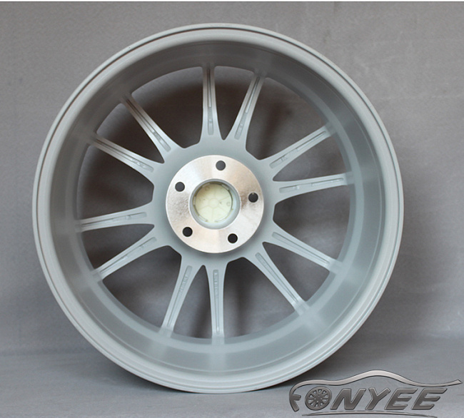 картинка Новые диски TAKUMA RLN R18 5X114,3 ET38 J9 белый глянец магазин  StreetTuning 