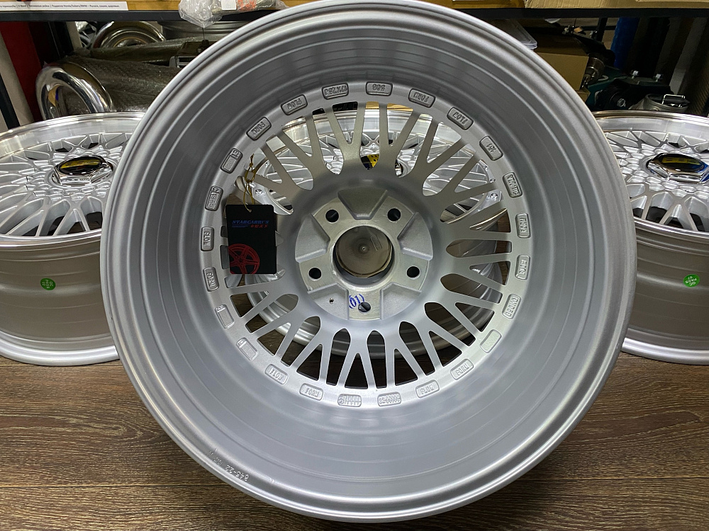 картинка Новые диски BBS RS R17 J7,5 ET35 5x120 серебро от магазина  StreetTuning