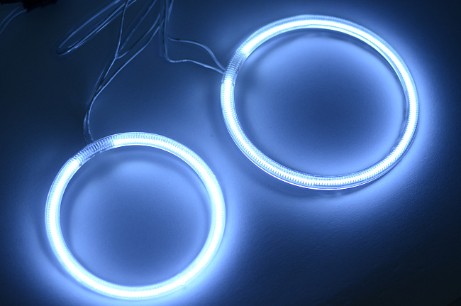 картинка Газоразрядные ангельские для Toyota Camry. Диаметр 85 мм х125 мм. магазин  StreetTuning 