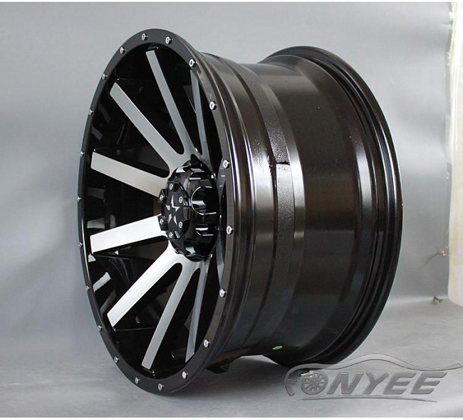 картинка Новые диски XD818 R20 6X139,7 ET-12 J10 черный глянец + серебро магазин  StreetTuning 