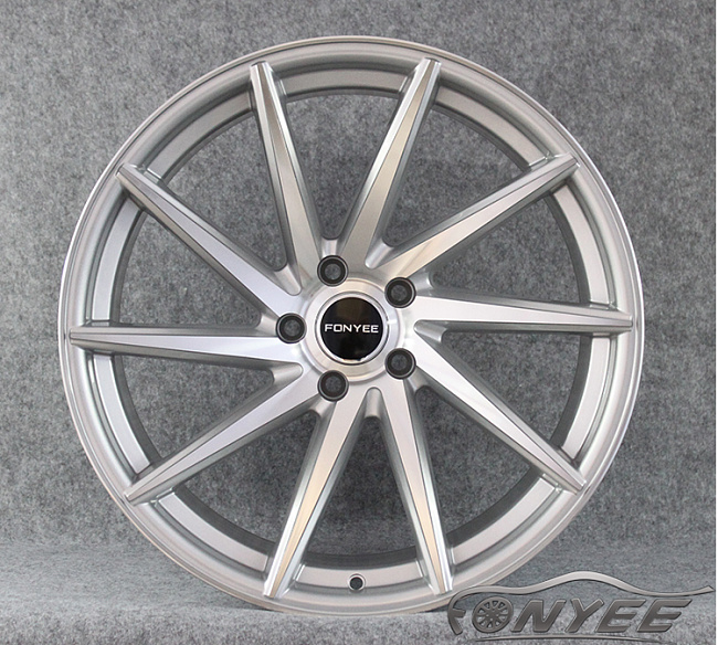 картинка Новые диски Vossen CVT-R Replica R19 5X112 ET30 J10 серебристые магазин  StreetTuning 