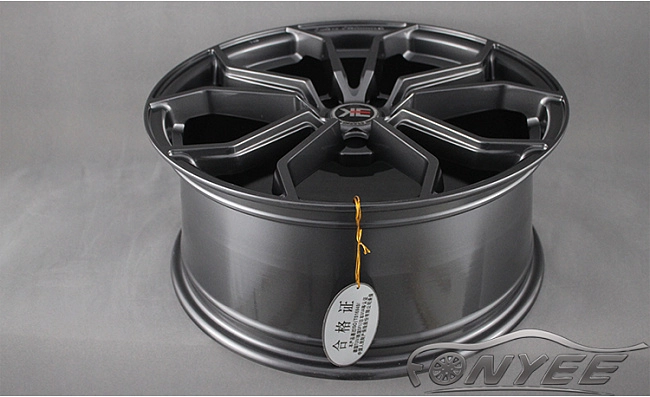 картинка Новые диски KE Flow Forming модель 5 R18 5X112 ET35 J8 темно-серые магазин  StreetTuning 