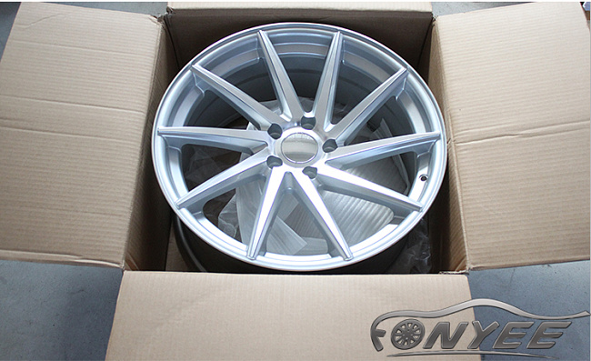 картинка Новые диски Vossen CVT-L Replica R19 5X112 ET35 J9 серебристые магазин  StreetTuning 