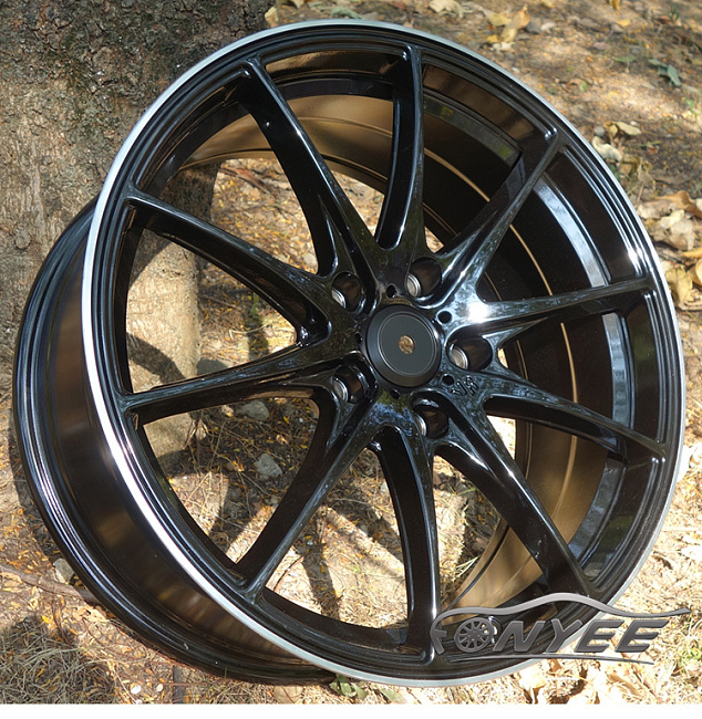 картинка Новые диски Rays G25 R17 5X108 ET40 J7 черные глянцевые + серебристая окантовка магазин  StreetTuning 