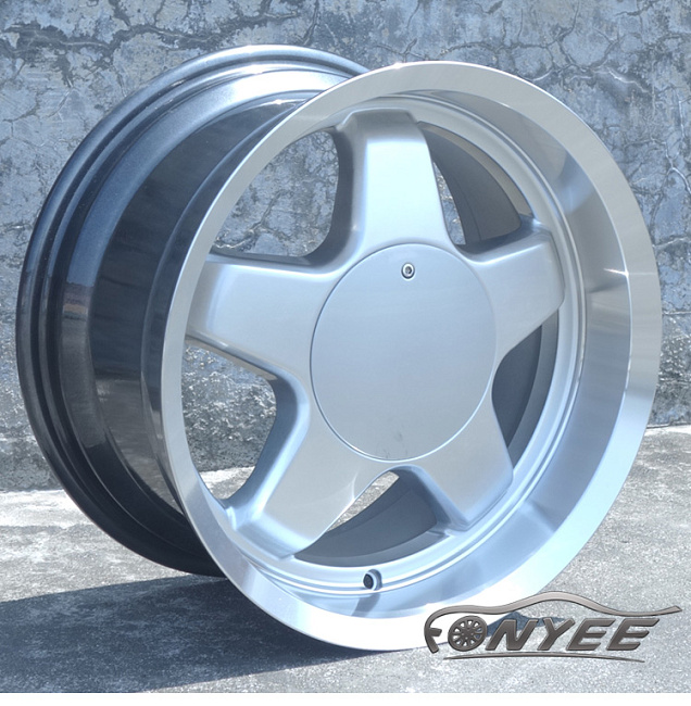 картинка Новые диски CMS 40 R15 4x100 ET20 J8 серебристые магазин  StreetTuning 