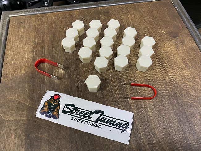 картинка Декоративные колпачки для колесных гаек и болтов под 21й ключ, белые магазин  StreetTuning 