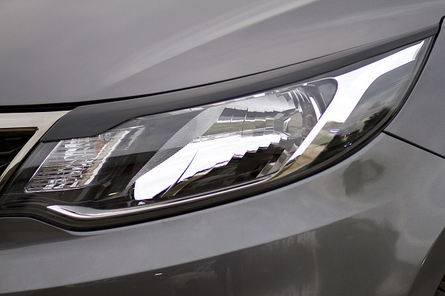 картинка Kia Rio III (седан) 2015-2016 Накладки на передние фары (реснички) магазин  StreetTuning 