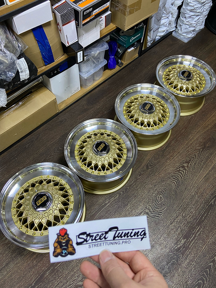 картинка Новые диски BBS RS R14 J6,5 ET25 4x100/4x114.3 , золото + полировка от магазина  StreetTuning