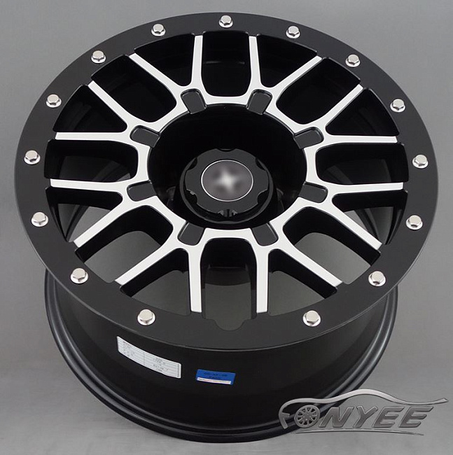 картинка Новые диски R wheels R17 6X139,7 ET-5 J9 черный + серебристые болтики магазин  StreetTuning 