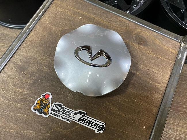 картинка Колпачок на литье Infiniti FX35, FX45 для R18 Диска 40315CG010 магазин  StreetTuning 