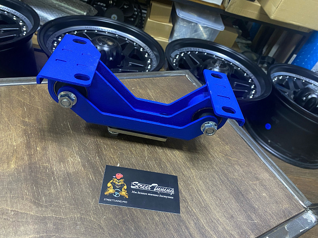 картинка Опора трансмиссии для Subaru Impreza WRX, STI, Legacy, Forester магазин  StreetTuning 